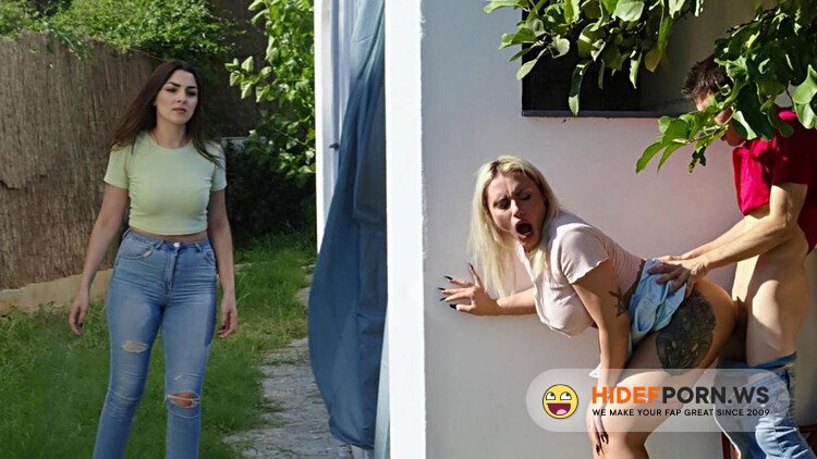 SneakySex / RealityKings - Scarlett Wild, Jordi El Nino Polla - Meet Me In The Shed [Full HD 1080p]
