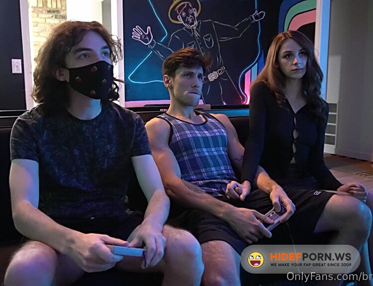 Amateur Teens Having Hardcore Foursome Swinger Group Sex [FullHD 1080p]