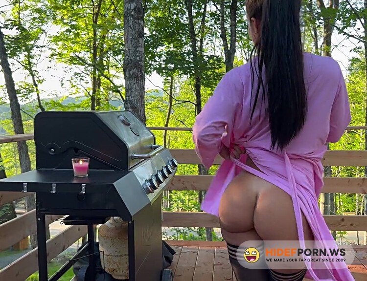 HOT Milf Rides Cock In Public [FullHD 1080p]