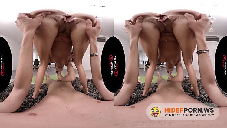 Sex18babes - Vanessa Decker - Warming-up for yoga [UltraHD 4K 2160p]