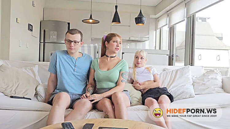 CoralJade01 - I Fuck The Ass Of My Girlfriend And Her Stepsister For Valentine s Day - Ft Sweetkiarita666 [FullHD 1080p]