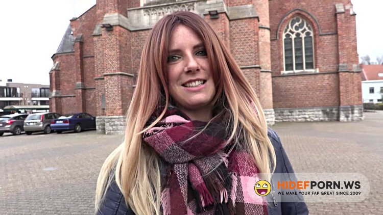 VurigVlaanderen/MeidenVanHolland - Axxelles Eerste Sexfilm [HD 720p]