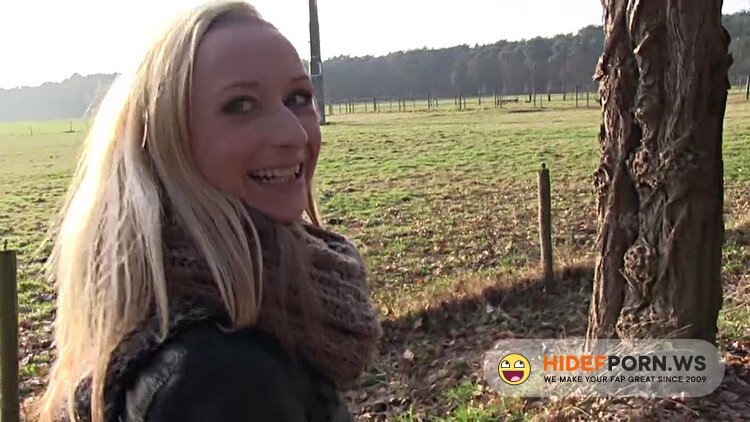 VurigVlaanderen/MeidenVanHolland - Lisa Gebald Bij Brasschaat [HD 720p]