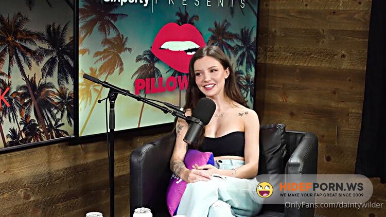 Onlyfans - Dainty Wilder Pillow Talk Squirting On Podcast Video Leaked [FullHD 1080p]