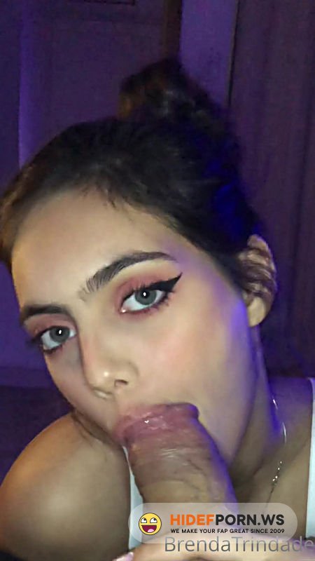 Onlyfans - Brenda Trindade - 25 [UltraHD 2K 1920p]