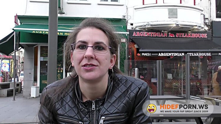 VurigVlaanderen/MeidenVanHolland - Liesjes Eerste Sexfilm [HD 720p]