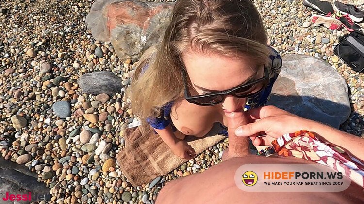 Onlyfans - I Fuck On Beach In Ass And Pussy And I Don t Care If Anyone Sees Me JessiJek JessiJek [FullHD 1080p]