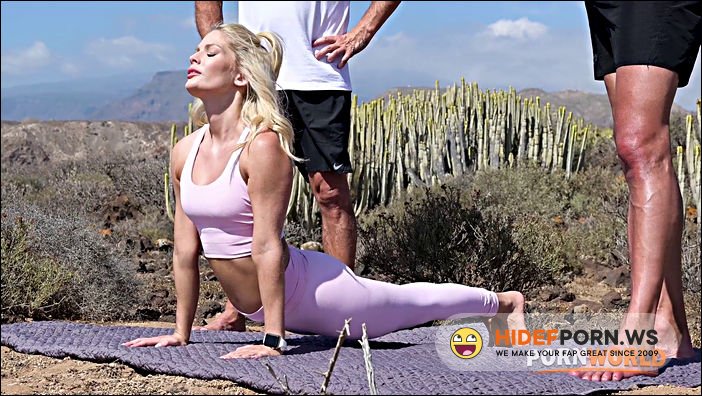 Candee Licious - Connecting Deep With The Nature [FullHD 1080p]
