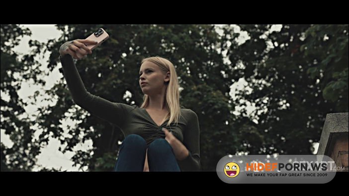 Ariela - You Swiped Me Right [FullHD 1080p]