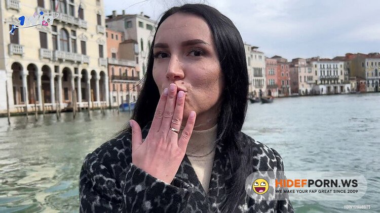 Onlyfans - Eva Fucks With a Stranger In Venice Horny69rabbits [FullHD 1080p]
