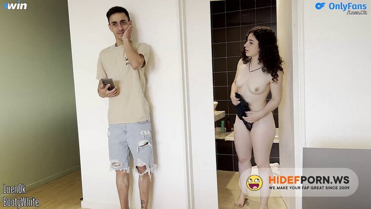 Onlyfans - I Find BootyWhite While She Is Taking a Bath And She Catches Me Watching Her Luen Ok [FullHD 1080p]