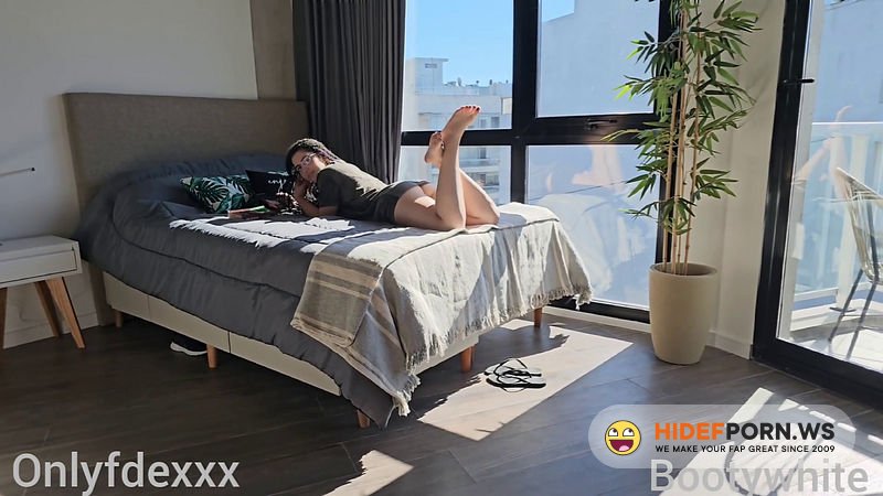 Onlyfans - My Friend Is Late In Arriving And His Girlfriend Entertains Me By Blowing Me And Letting Me Fuck Her OnlyFdexxx [FullHD 1080p]