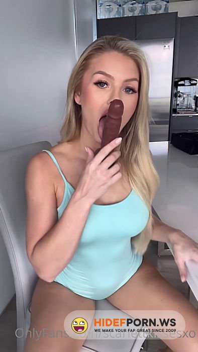 Sexy Blonde Fucking In The Living Room 1440p [SD 1440p] - 2025