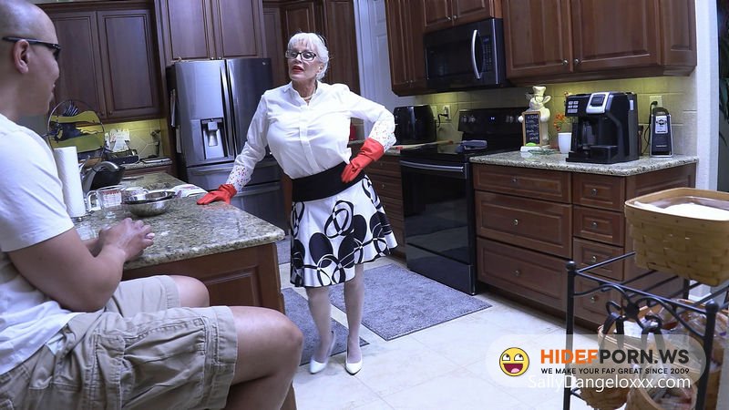 Sallydangeloxxx.com/Manyvids.com - Sally Dangelo  Bad Grandma [FullHD 1080p]