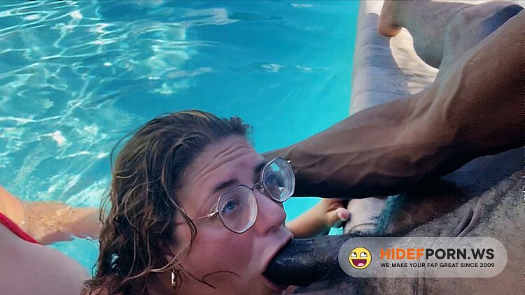 Onlyfans/ManyVids - AceHardz  Fun In The Sun Part 1 [FullHD 1080p] - 2025