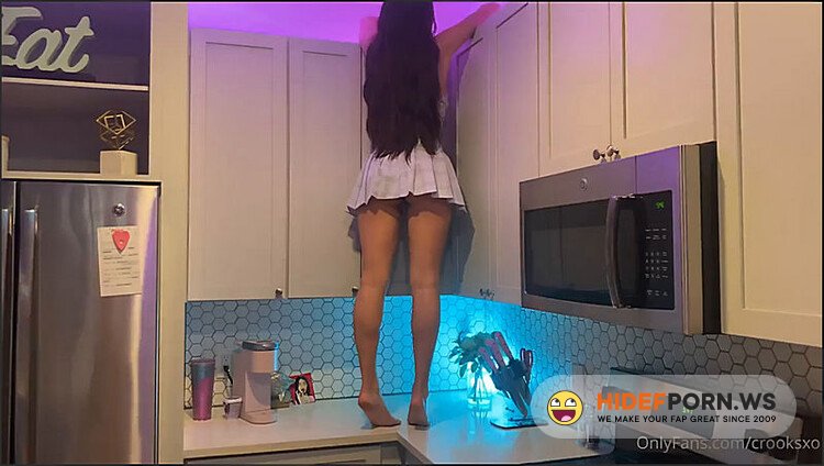 Onlyfans - Crooksxo Sucking In The Kitchen 720p [HD 720p] - 2025