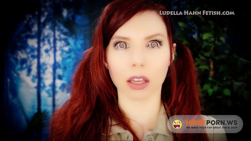Clips4sale - Ludella Hahn  Under Your Sssspell  Ludella The Jungle Cat Mesmerized By Serpent Into An Obedient Slave [FullHD 1080p]
