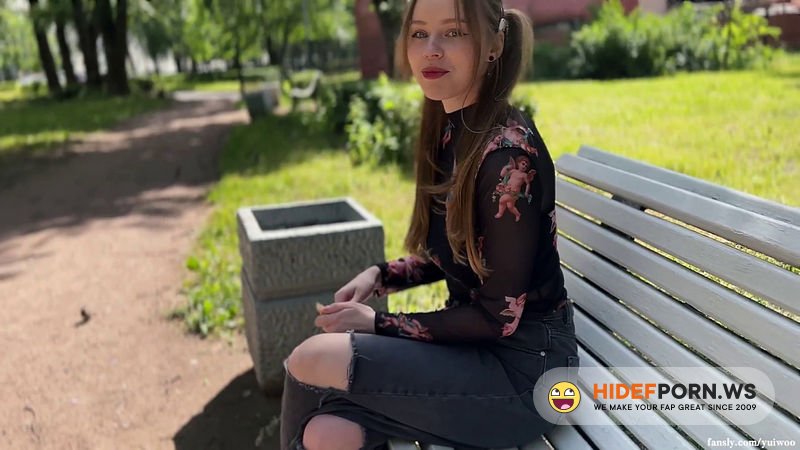 onlyfans - Invited Home And Fucked a Cute Student Girl Feeding Birds Yuiwoo [FullHD 1080p]