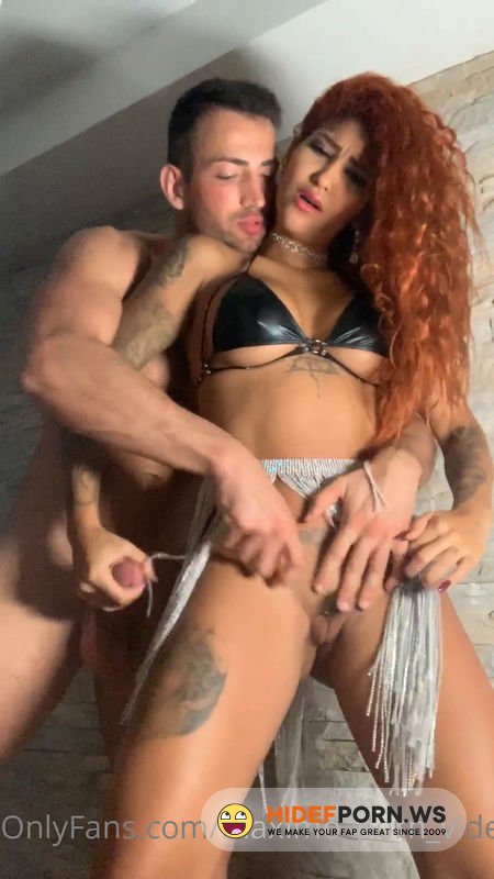 Onlyfans - Venus Afrodita  La Zorra y El Vagabundo [SD 1920p]
