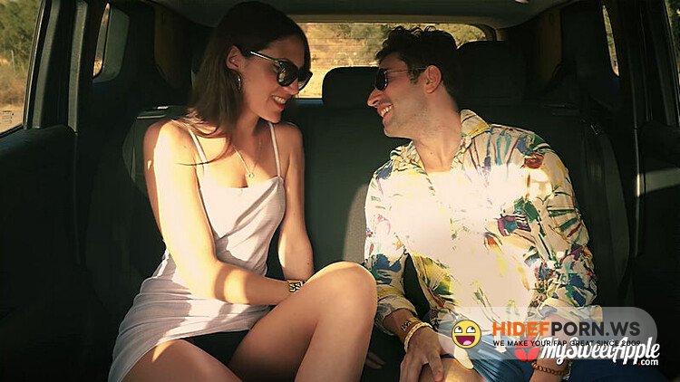 Onlyfans/ManyVids - MySweetApple  Blowjob In a Car After Festival [FullHD 1080p] - 2025