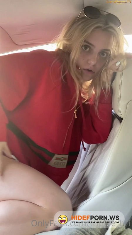 Onlyfans - Trippie Bri Risky Public Car Sex [SD 1920p]