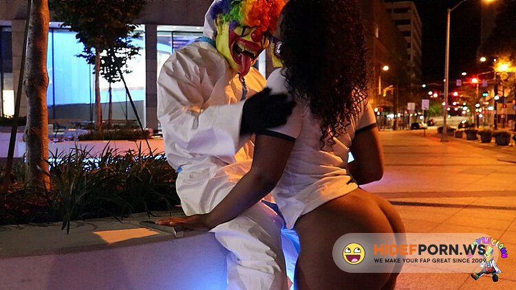 Onlyfans/ManyVids - GIbbyTheClown  Fucking Bae Bratty Hard In Downtown ATL [FullHD 1080p] - 2026