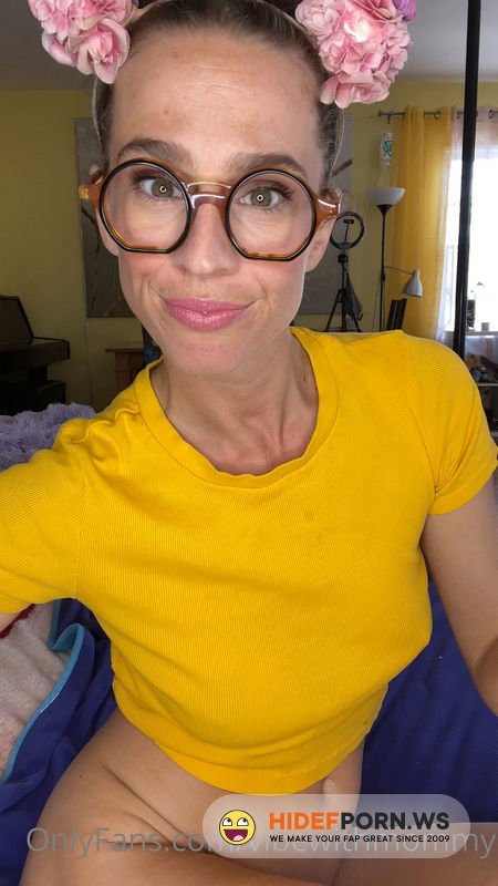 Onlyfans - Vibewithmolly Vibewithmommy  6E1A6306 [SD 1920p]