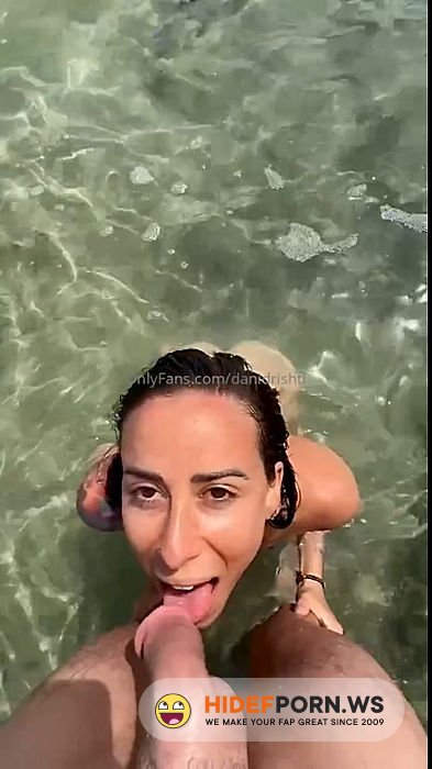 Onlyfans/Fansly - Dani @danidrishti  Outdoor Blowjob PPV [SD 720p] - 2026