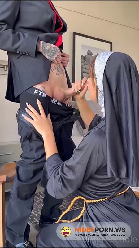 Onlyfans - Sabrina Nichole Sextape Nun Cosplay [SD 720p]