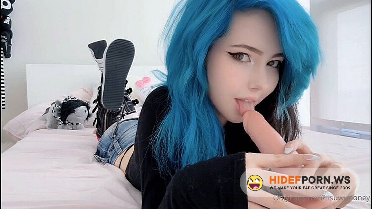 Onlyfans - Itsuwuhoney Flashes And Teases Her Pussy [FullHD 1080p] - 2026