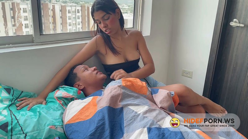 Onlyfans - My Big Stepbrother Is Sick And I Give Him The Fuck Of His Life So He Can Heal Saraymike [FullHD 1080p]