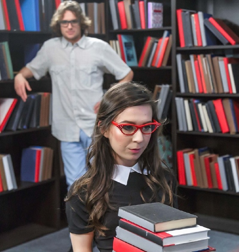 Digitalplayground.com - Ariel Grace - My Little Bookworm [SD 480p]