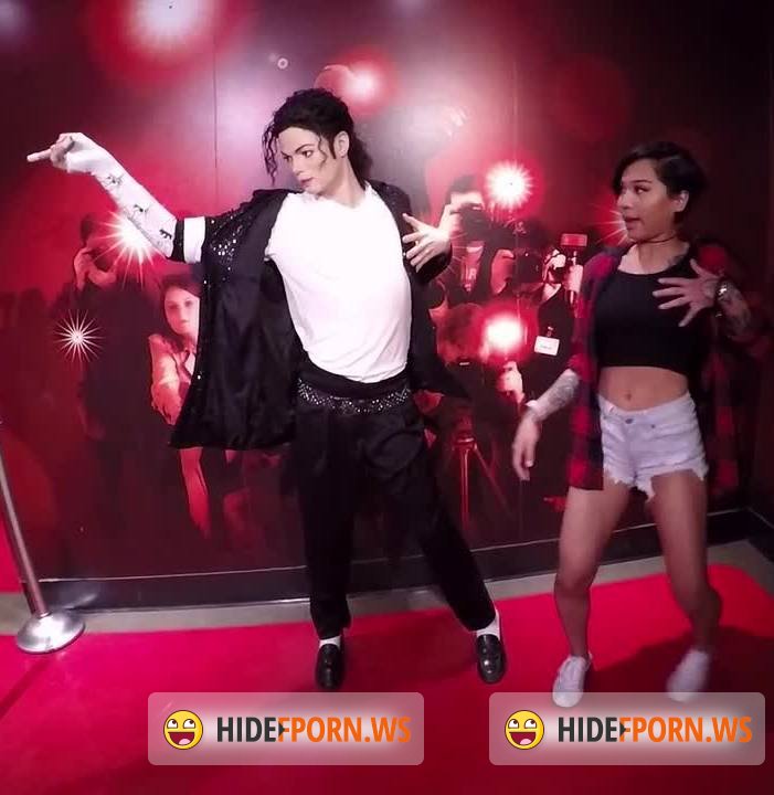 BangOrigibnals/Bang - Honey Gold - Horny Ebony Teen Honey Gold Is The Main Attraction At The Wax Museum [HD 720p]