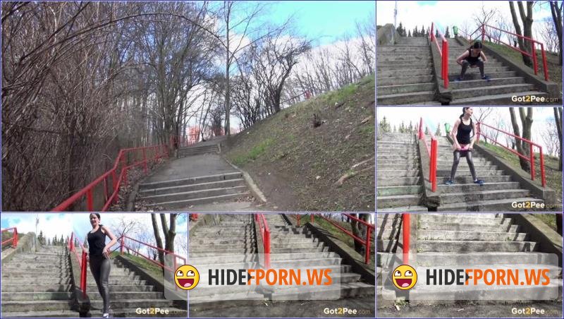 Got2Pee.com - Unknown - Video-concrete-steps [FullHD 1080p]