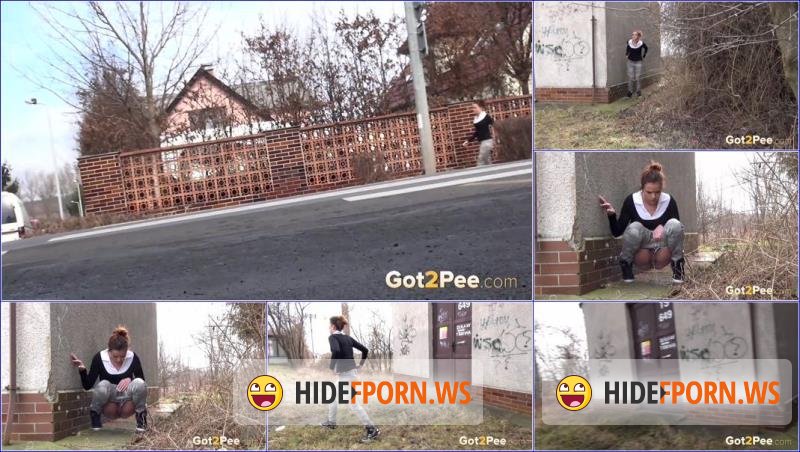 Got2Pee.com - Unknown - Video-golden-puddle [FullHD 1080p]