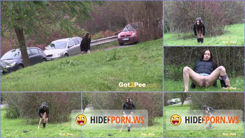 Got2Pee.com - Unknown - Cold-and-warm [FullHD 1080p]
