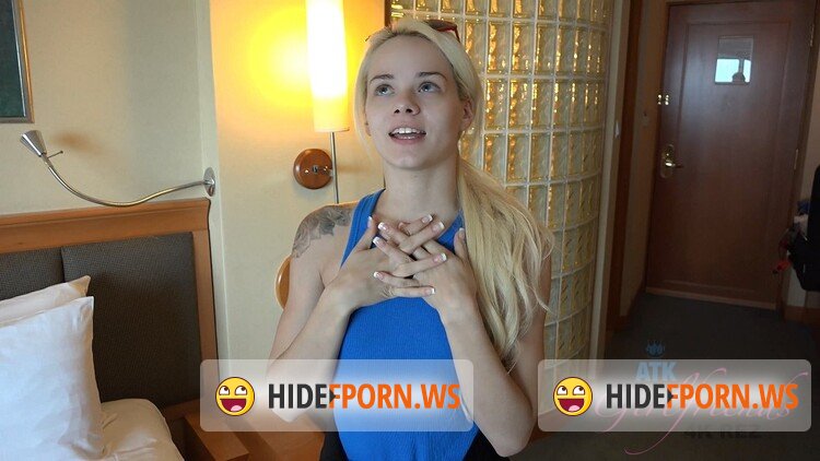 ATKGirlfriends.com - Elsa Jean - Virtual Vacation Singapore 1/5 [FullHD 1080p]