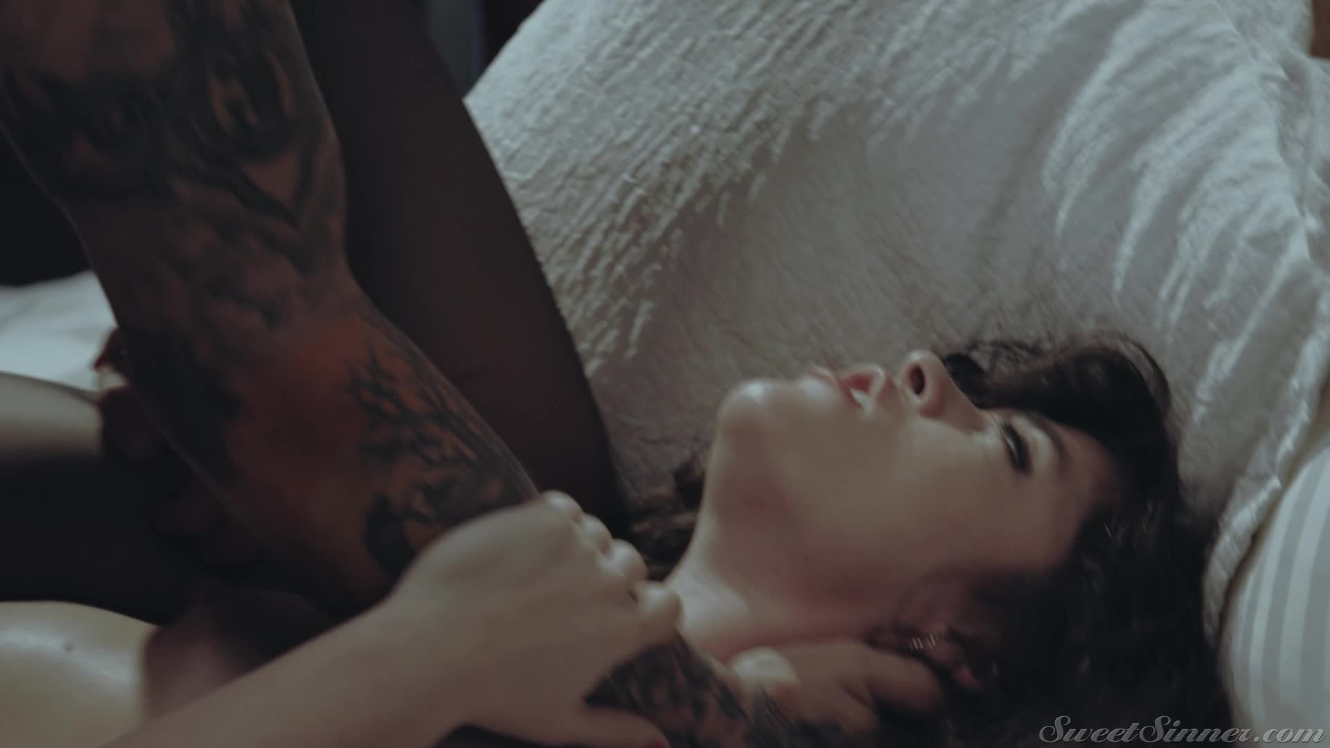 Victoria Voxxx - The Sex Therapist 6 - Scene 2 - Up Close And Personal [FullHD 1080p]