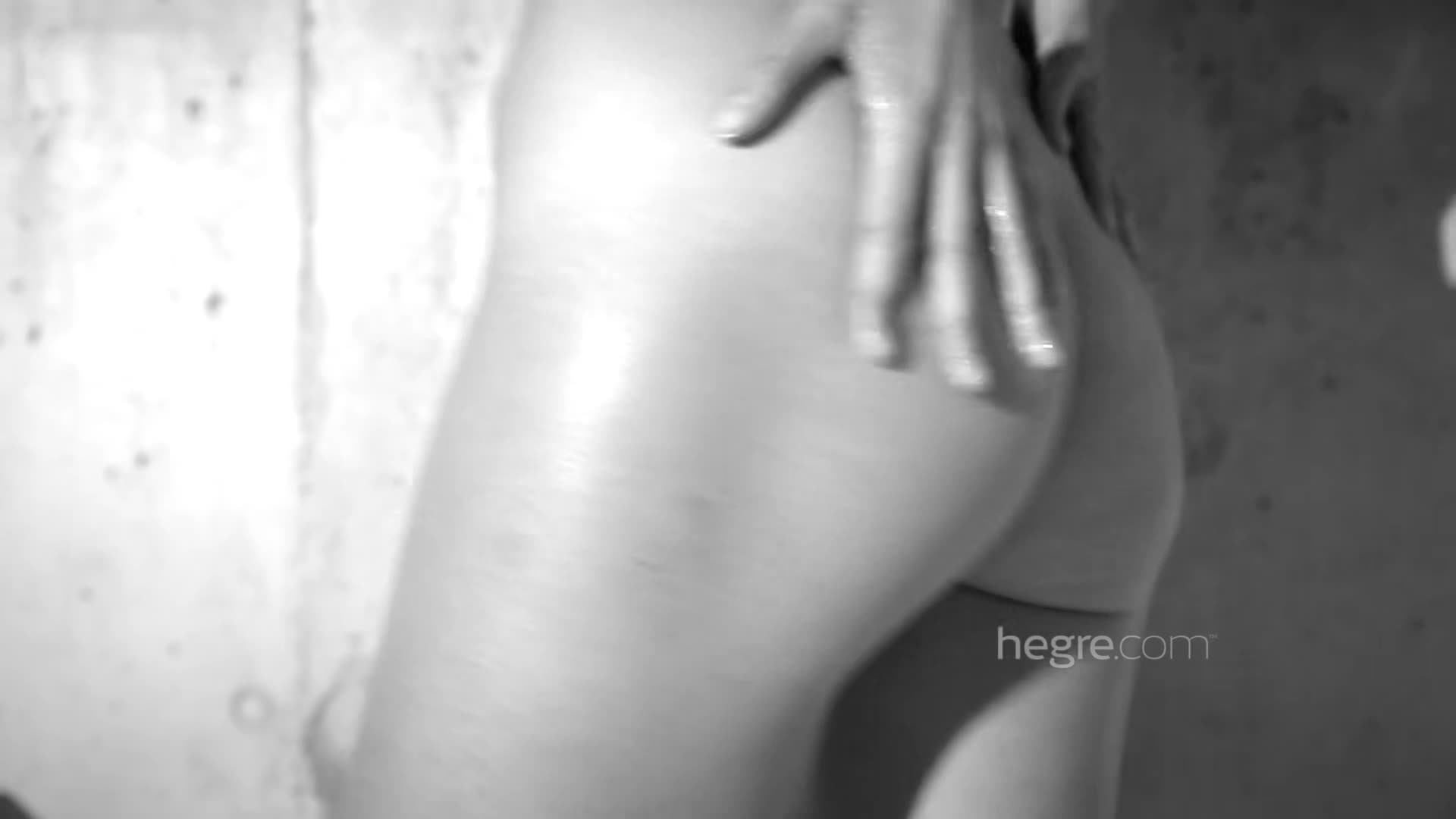 Hegre - Emma Nude At Work [FullHD 1080p]