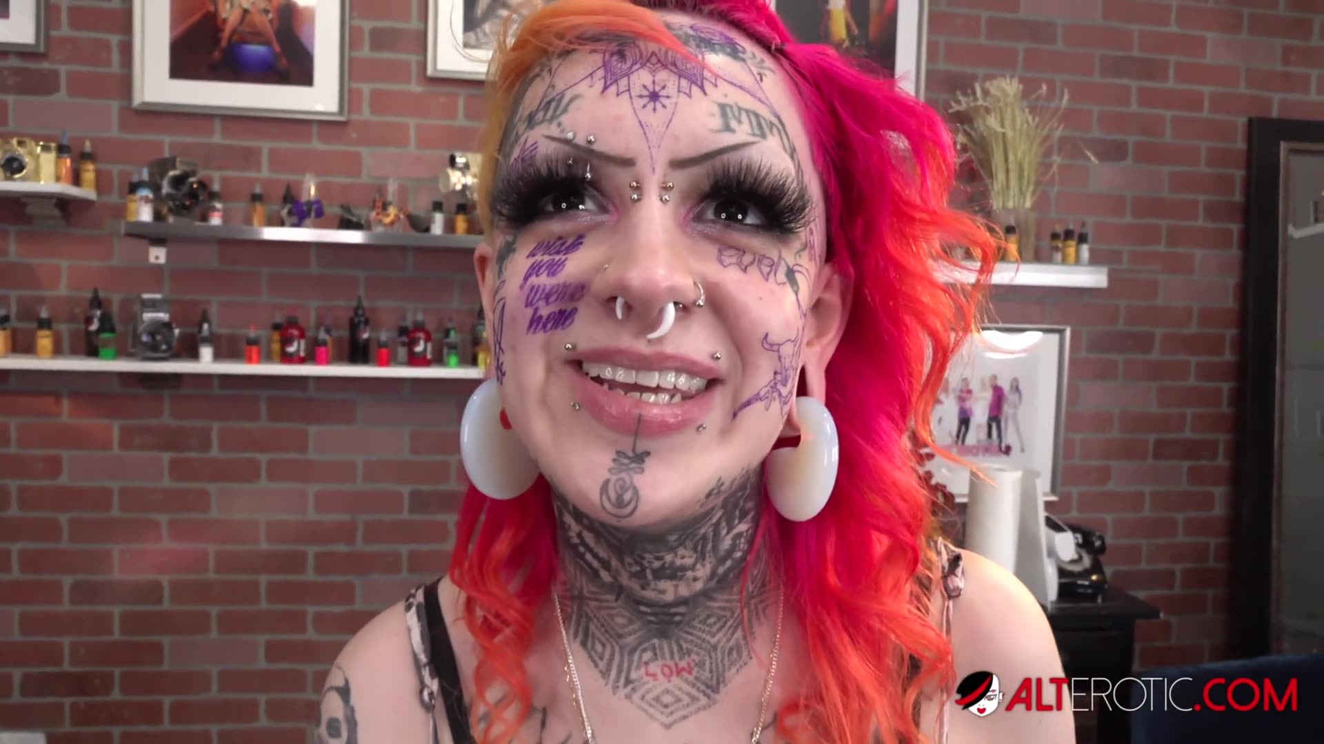 AltErotic - Face Tat Mami Part 4 Stencils Stress Relief [FullHD 1080p]